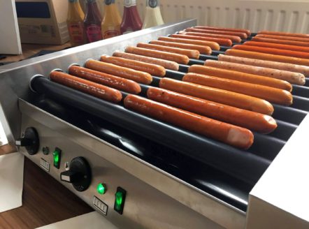 grzanie parówek na rolce instanco